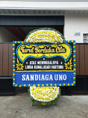 Papan Bunga Duka di Abang